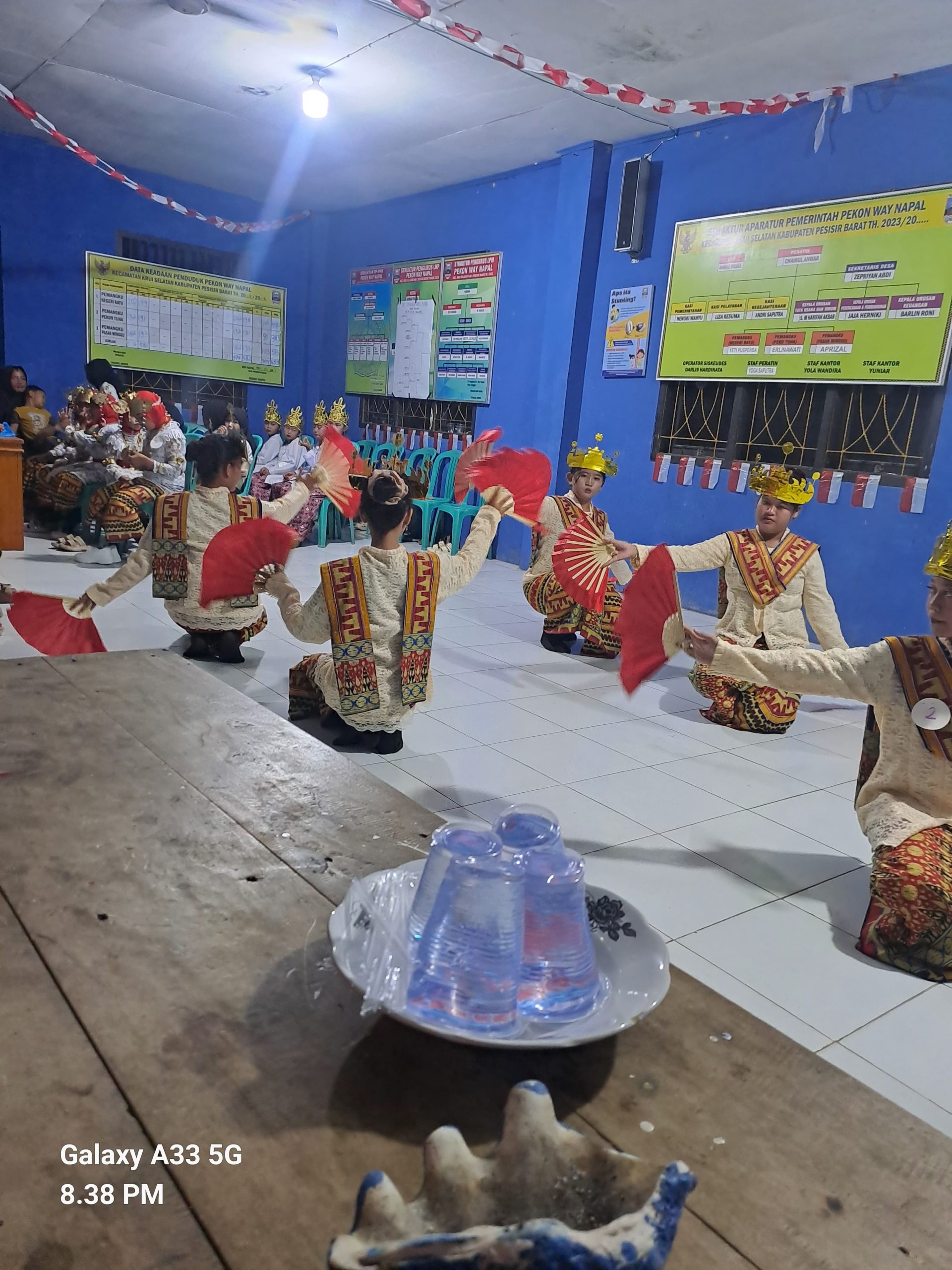Memeriahkan HUT RI ke-80, Pekon Way Napal Gelar Lomba Tari Adat