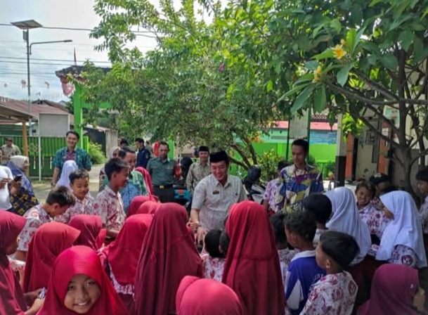 Pasca Banjir Bupati Pesisir Barat Kunjungi Beberapa Titik Yang Terdampak