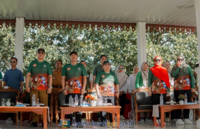 Bupati  Dedi Irawan Apresiasi Seluruh Jajaran Perwosi dan Askab PSSI Pesibar