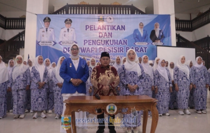 Pengurus IWAPI Pesibar Dilantik