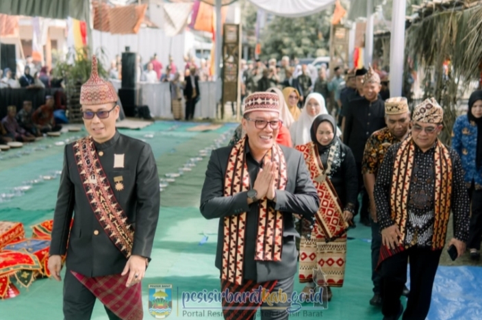 Program Aktivasi Sepuluh Desa Budaya Nasional “Ngejalang Fest” Dihadiri Bupati Pesibar