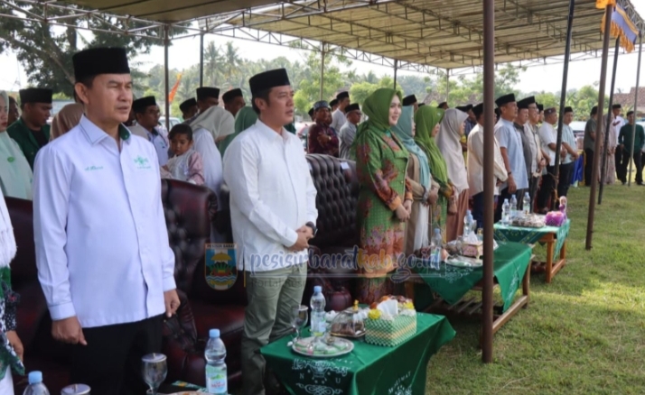 Hadiri Pengajian Akbar di Ngaras, Bupati Berikan Bantuan Beras, Benih Padi dan Minyak 