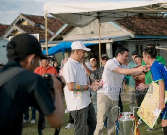 Bupati Tutup Turnamen Sepakbola Pelita Jaya Cup ke-XIV, Puma FC Raih Podium Pertama
