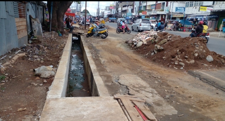 Diduga Maraknya Proyek Siluman Bangun  Drainase Pasar Panorama Dipertanyakan