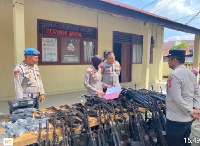 Kapolres Pesisir Barat Cek Senjata Api dan Gudang Logistik