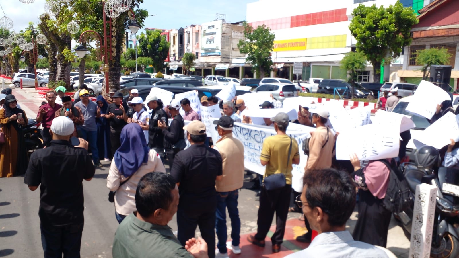 FABB Gelar Aksi di PN dan Kejati Bengkulu, Desak Penegakan Hukum Sejumlah Kasus