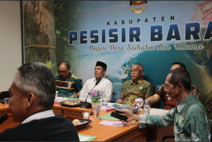 Evaluasi Terhadap Kondisi Fiskal Daerah Pemerintah Pesisir Barat Gelar Rapat Koordinasi