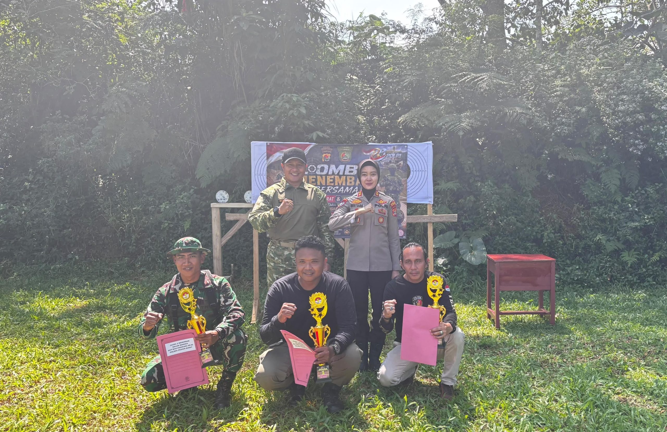 Polres Pesisir Barat dan Kodim 0422/Lampung Barat  Menembak Bersama