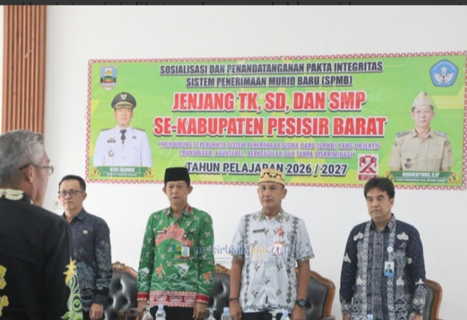 Pemkab Pesibar Sosialisasi dan Tandatangani Pakta Integritas SPMB Tahun Ajaran 2026-2027