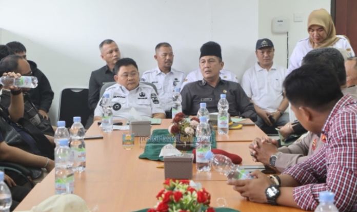 Pemkab Pesisir Barat Hadir Sebagai Fasilitator yang Mengedepankan Prinsip Musyawarah untuk Mufakat 