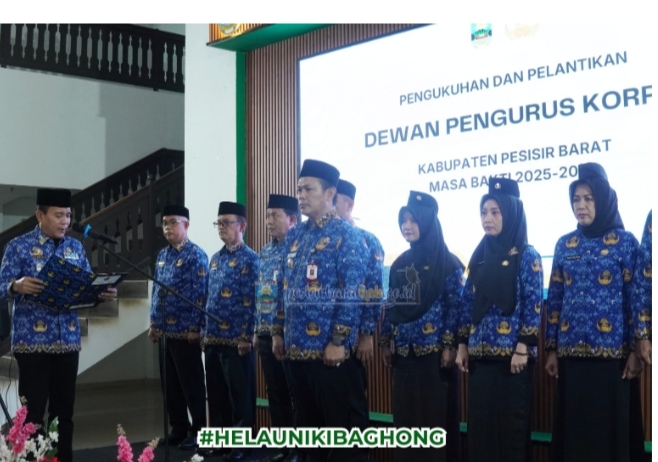 Tedi Zadmiko Dilantik Menjadi Ketua Korpri Pesisir Barat