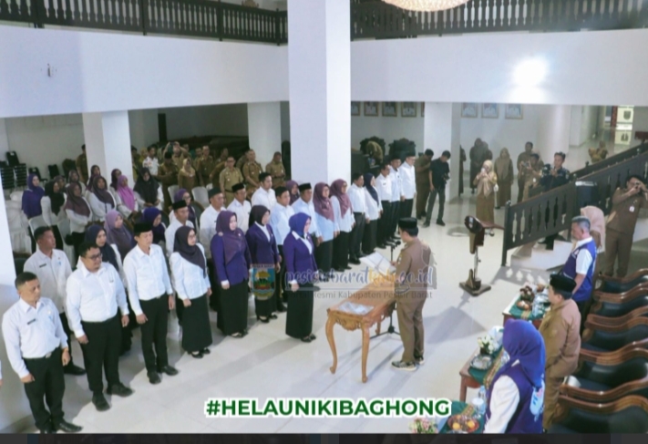 Bupati Pesisir Barat Lantik Tim Pembina Posyandu