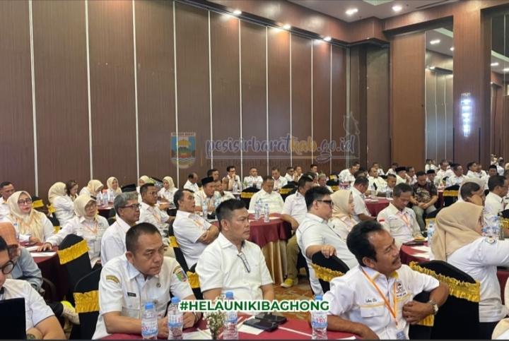Sekda Pesisir Barat Hadiri Musda DPD LPM Provinsi Lampung